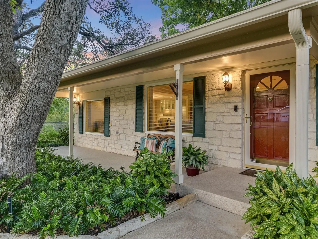 Photo of 832 Walnut Creek DR