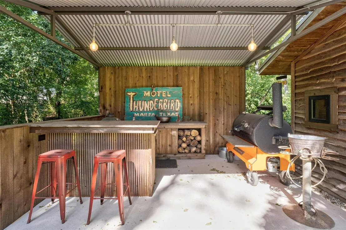 Photo of 2212 River Hills RD