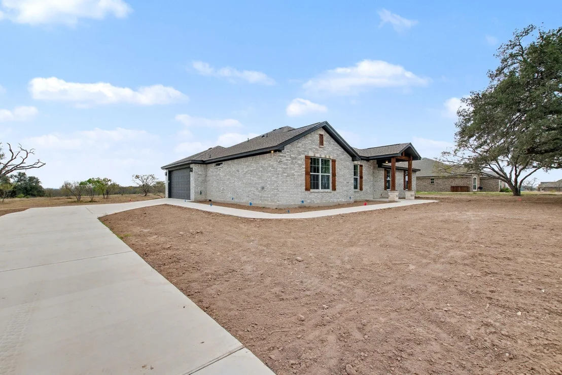 Photo of 425 County Road 3152