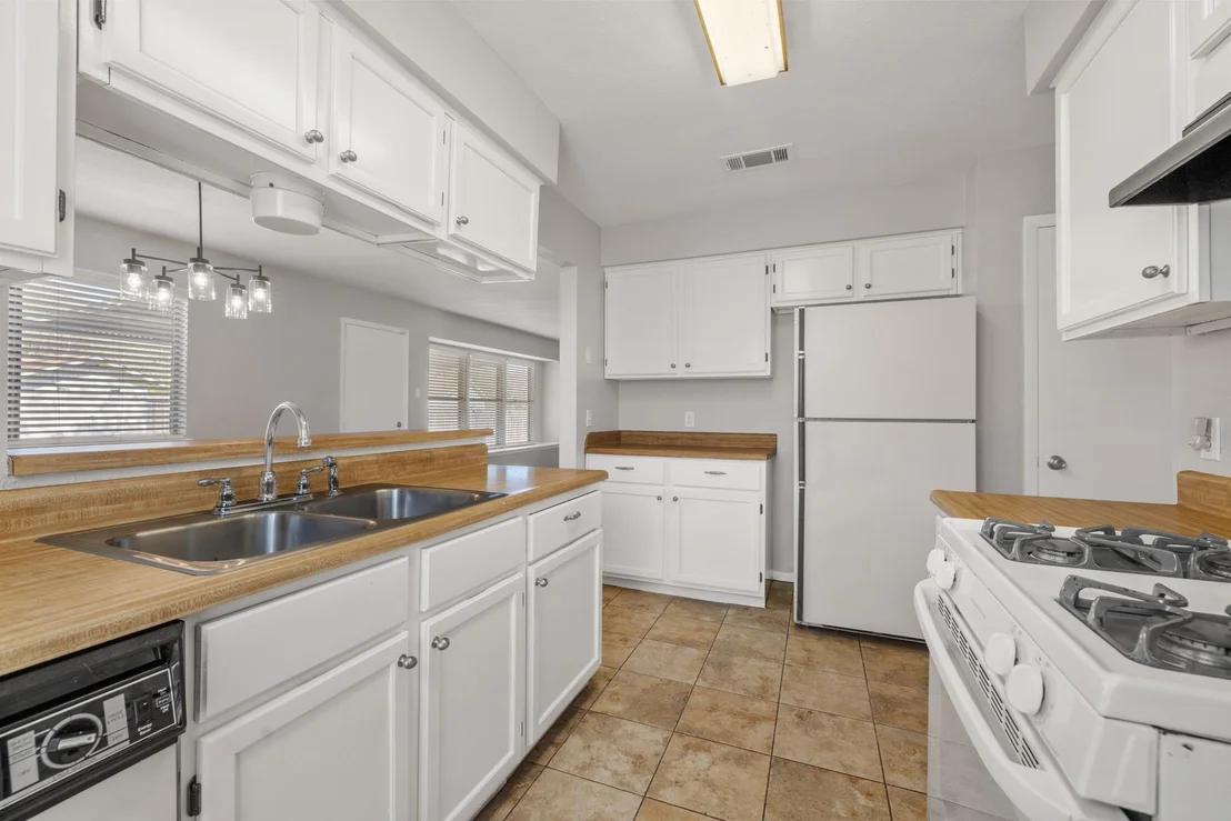 Photo of 1101 Huntridge DR