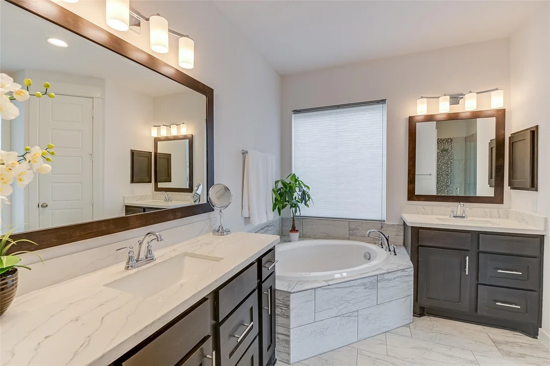 Photo of 912 Hornsby HOLW