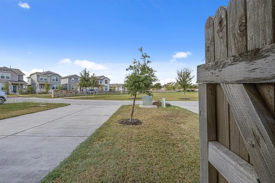 Photo of 10104 Lampton LN