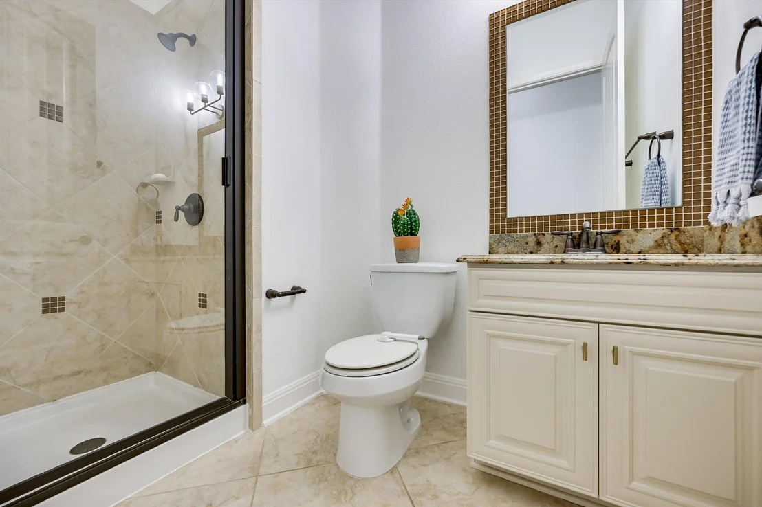 Photo of 2520 Ionian CV