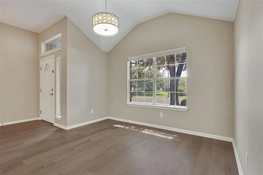 Photo of 328 Hidden Brook LN