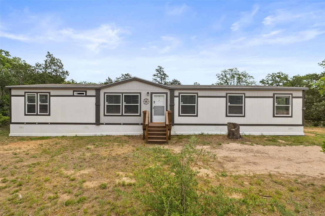 Photo of 281 Green Oaks DR