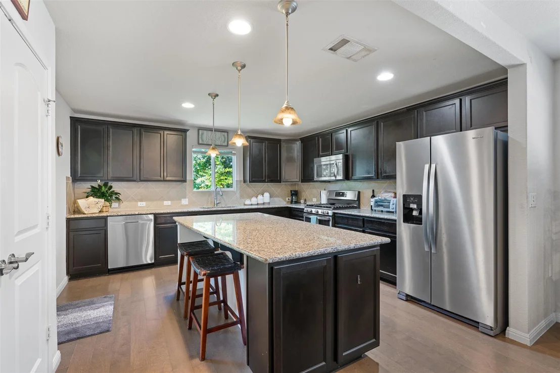 Photo of 110 Hobby ST