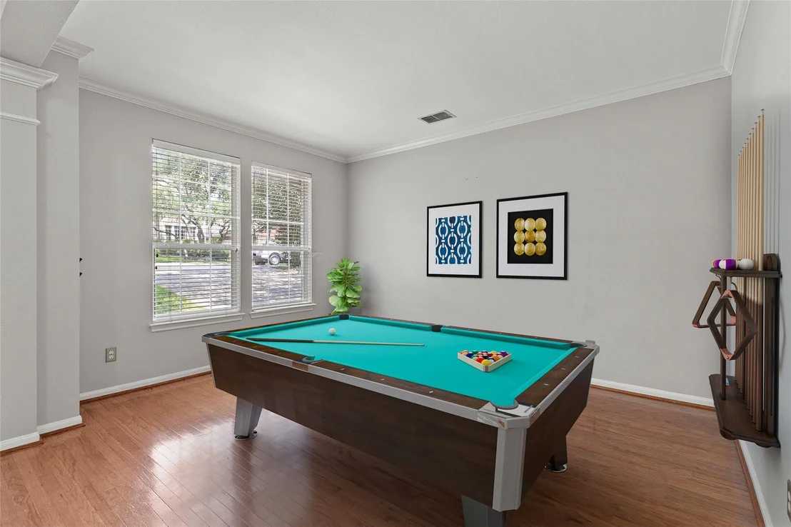 Photo of 6531 Clairmont DR