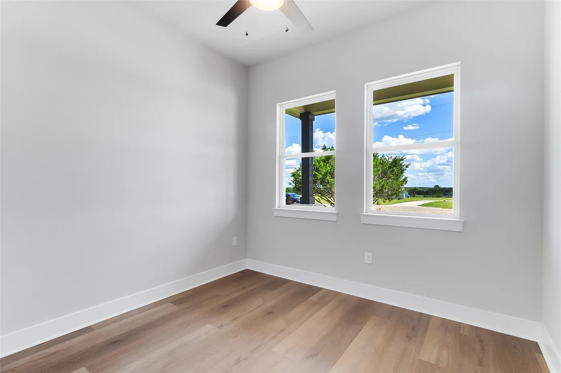 Photo of 124 Draper LN