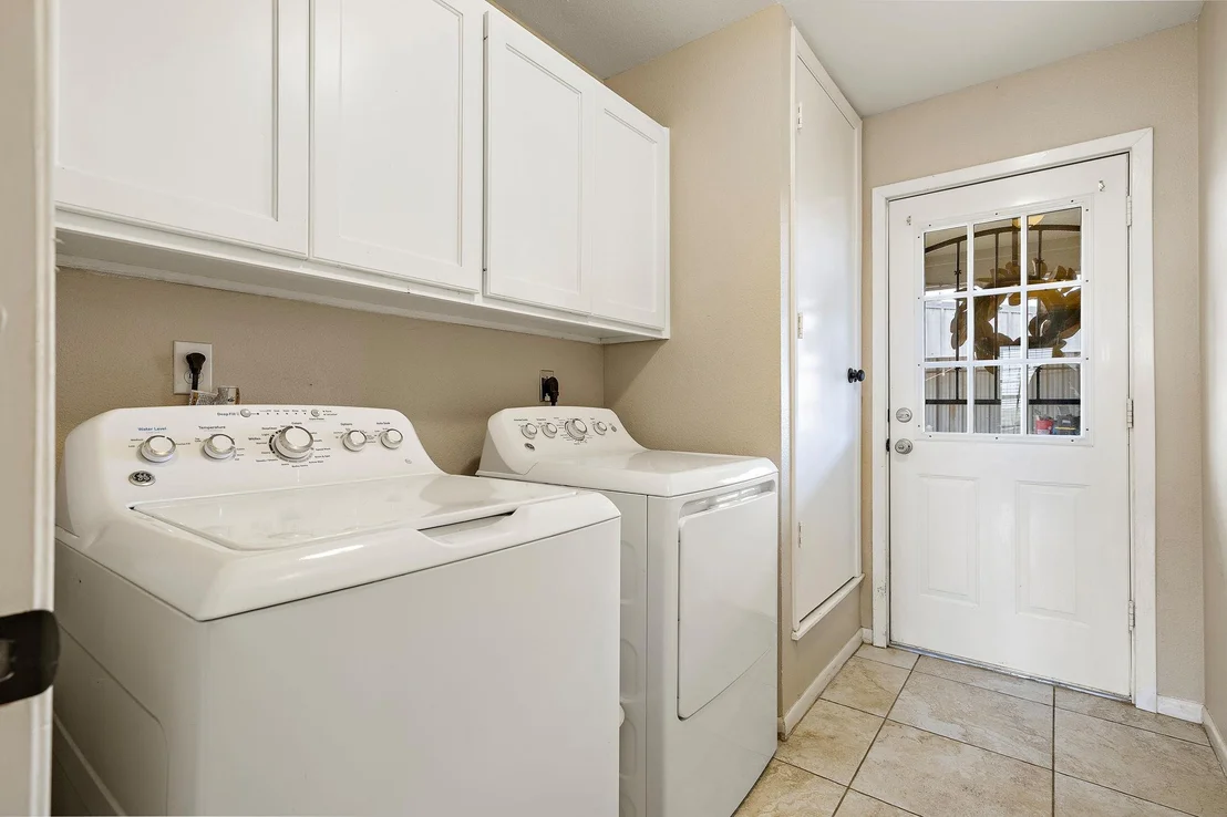 Photo of 851 County Road 454 RD
