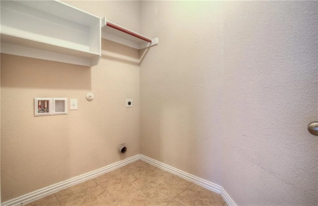 Photo of 7702 Huddleston LN