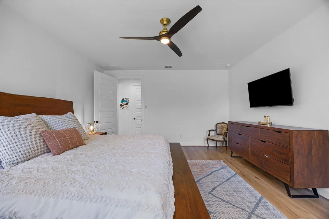 Photo of 114 Winding Oak DR