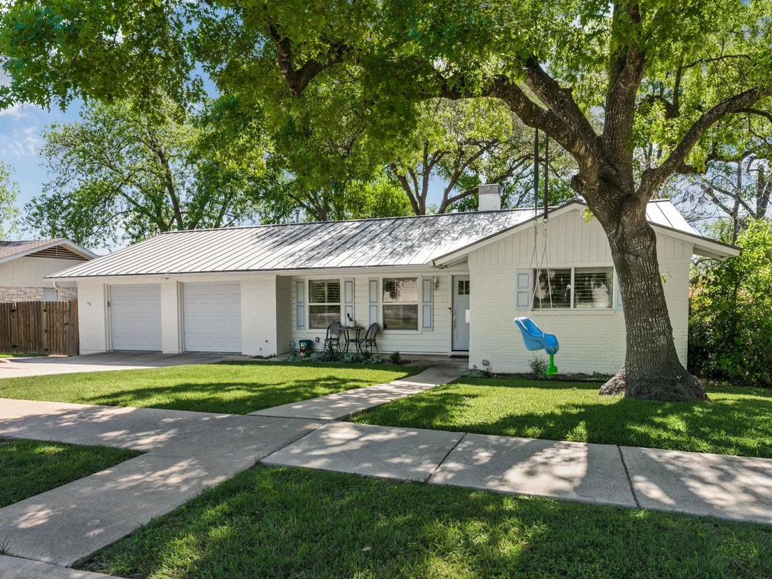 Photo of 5905 Marilyn DR