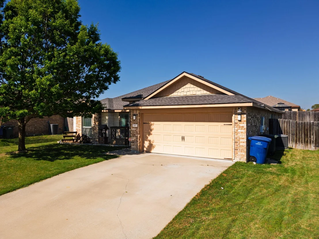Photo of 2411 Scott DR