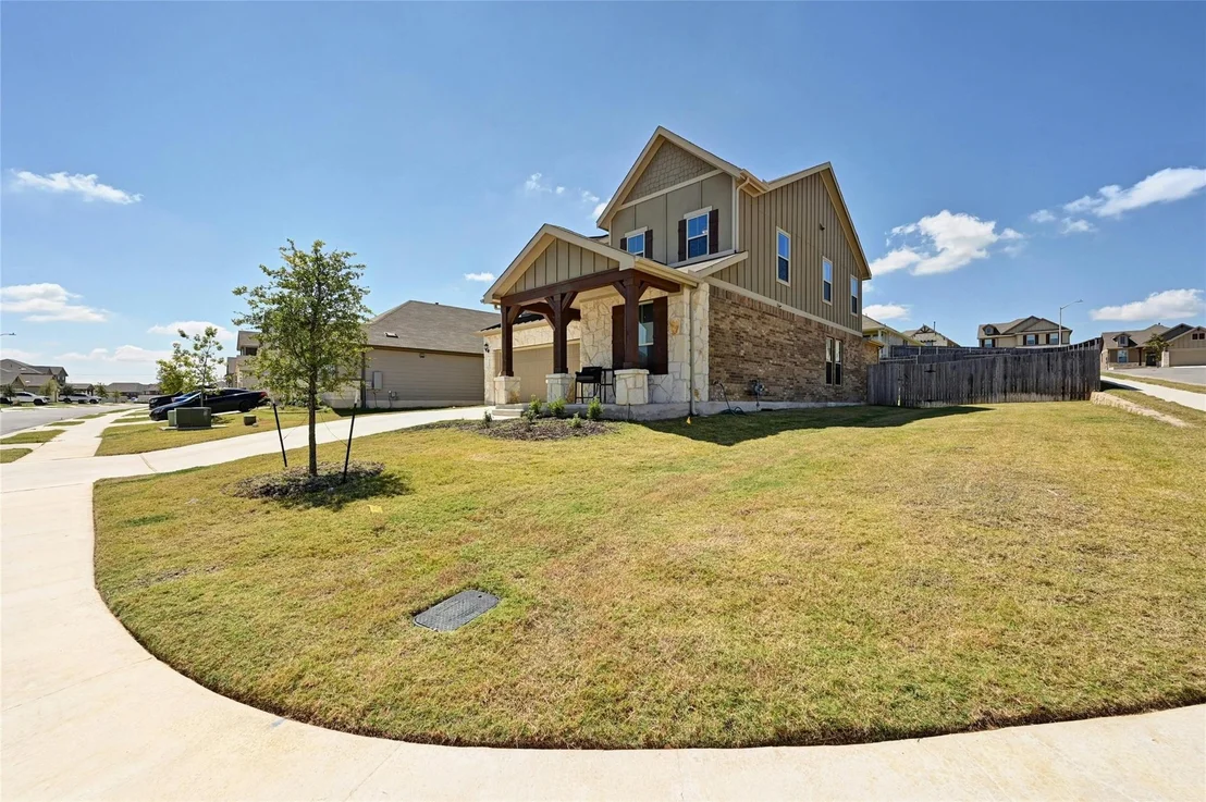 Photo of 468 Purple Heart DR