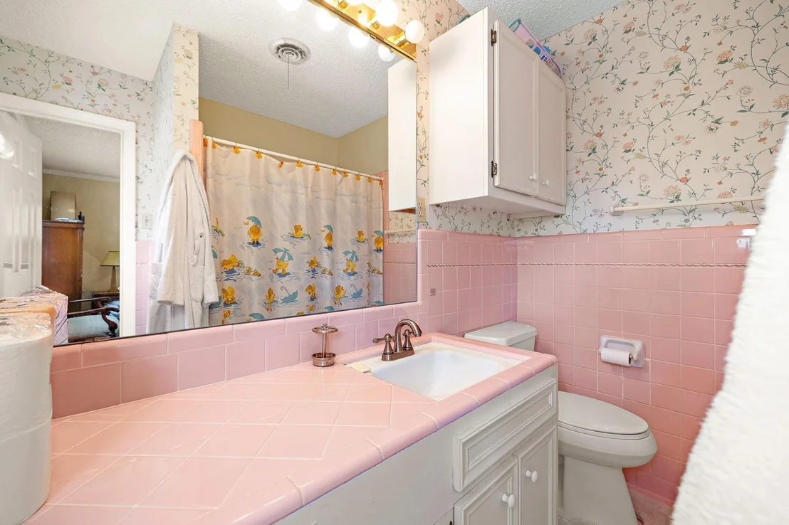 Photo of 7 Inwood CIR