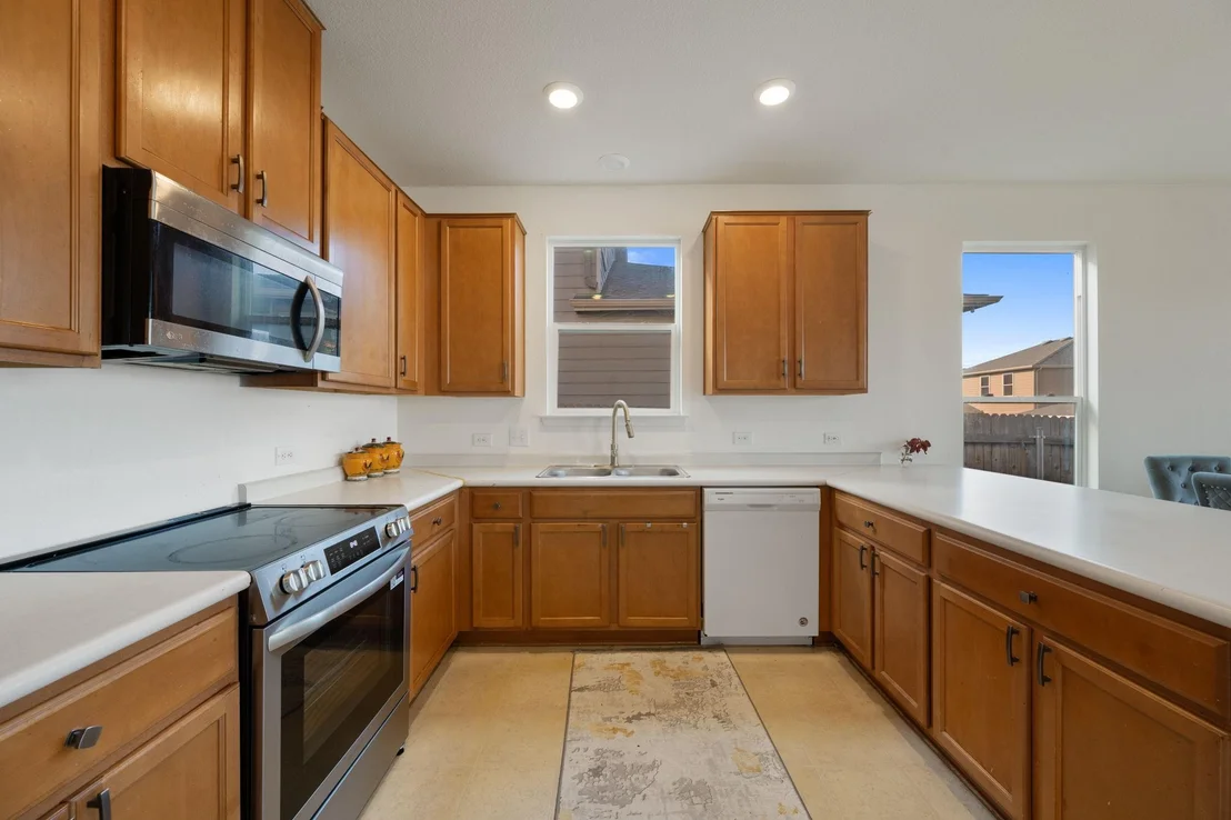 Photo of 807 Screech Owl DR