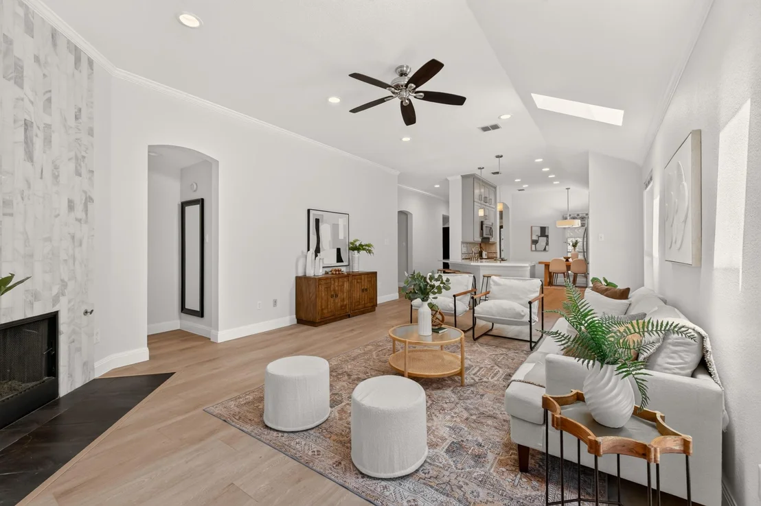 Photo of 13536 Anarosa LOOP