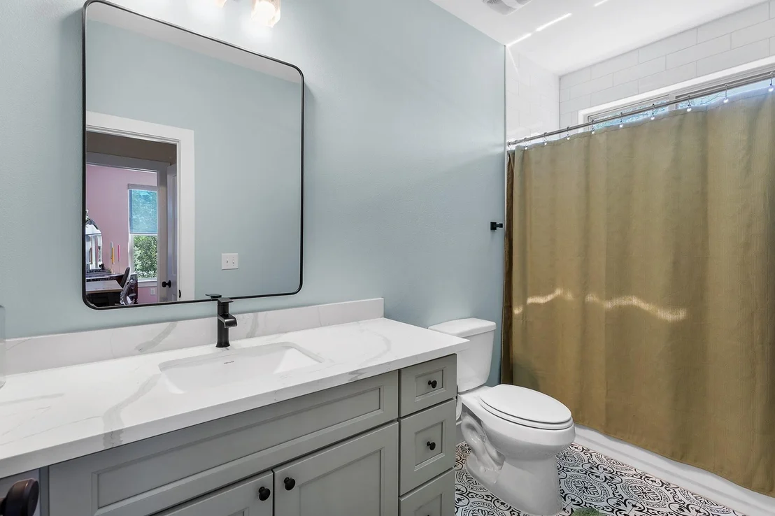 Photo of 303 W Browning ST