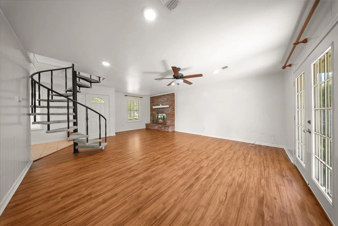 Photo of 421 Forrest LN