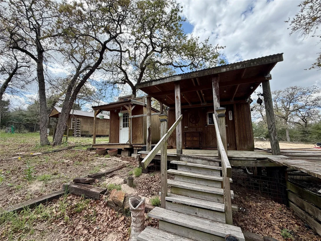 Photo of 3950 Private Road 2015