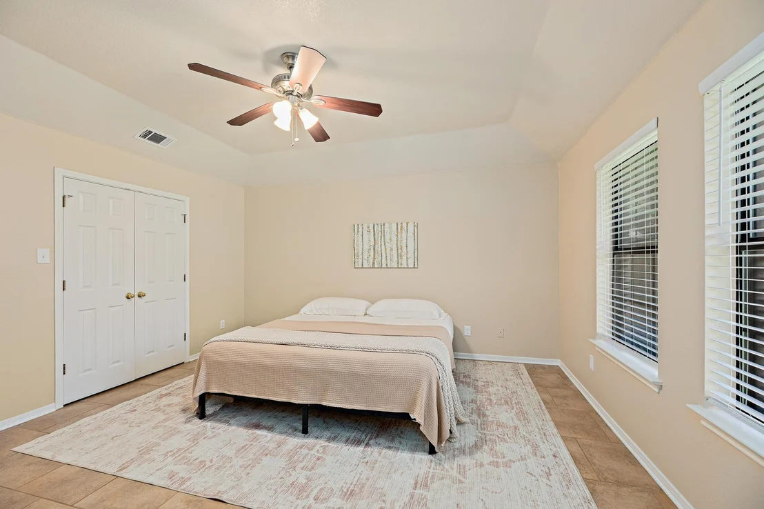 Photo of 111 Stephen LN