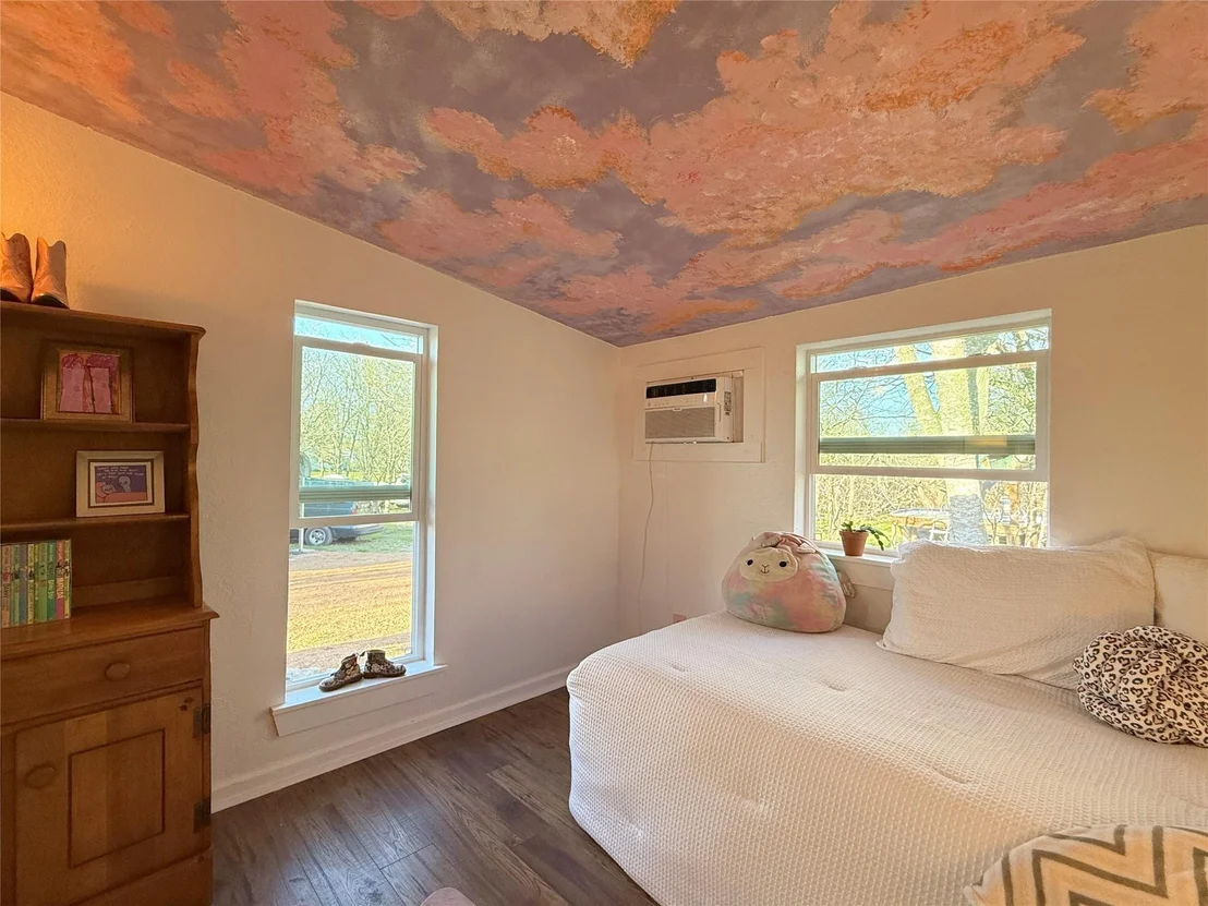 Photo of 1153 Skyline RD