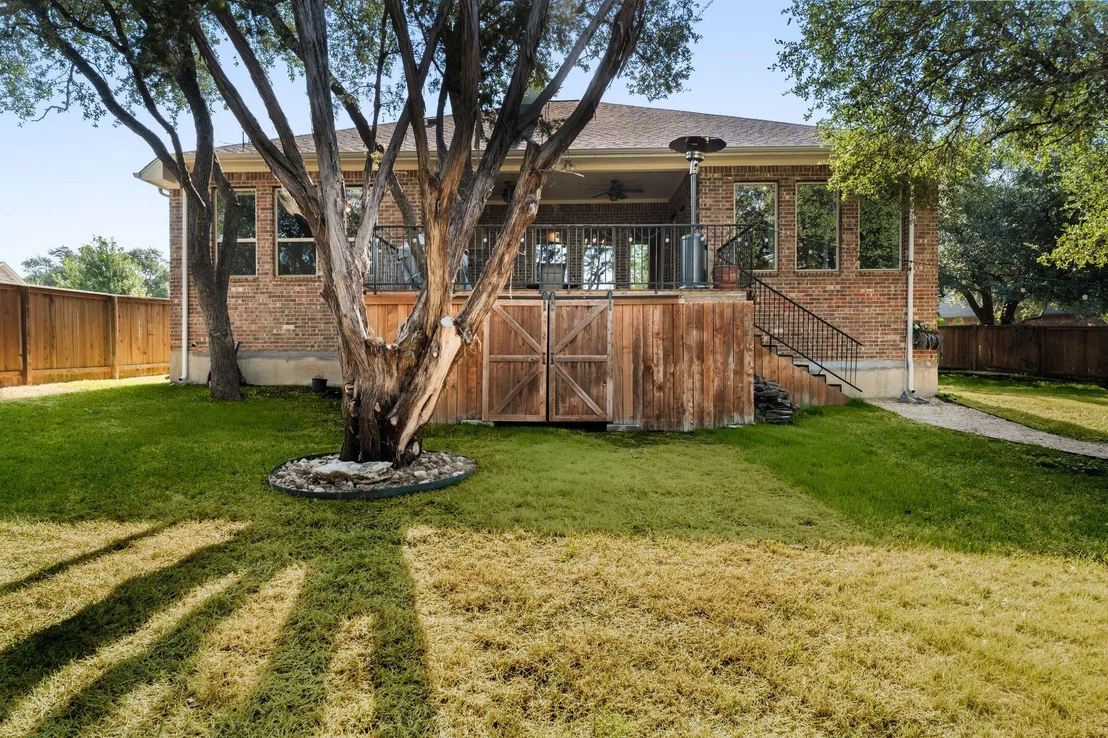 Photo of 140 Lake Rim CIR