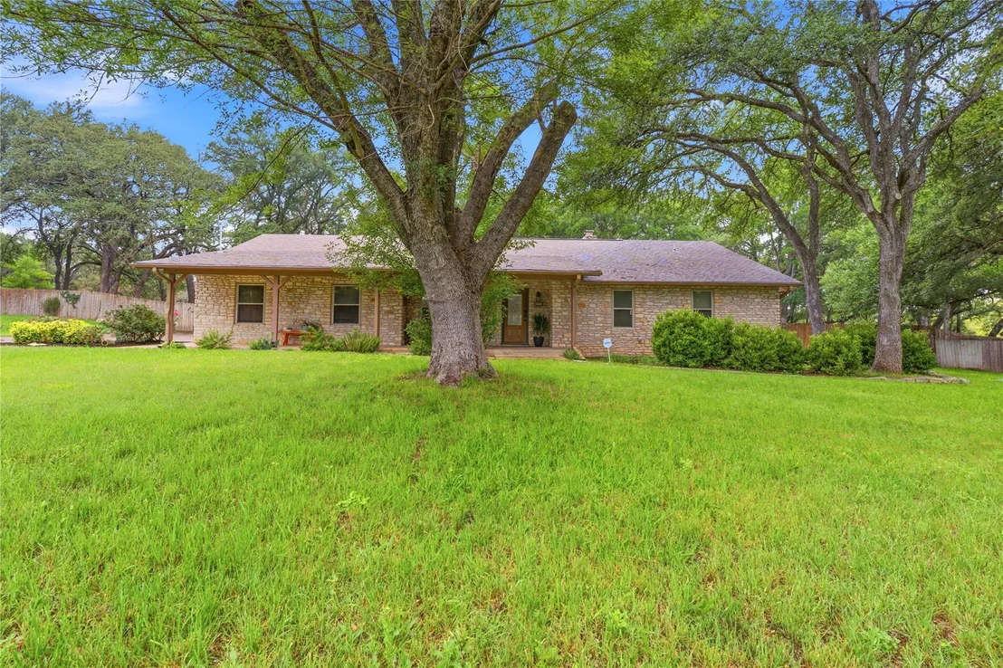 Photo of 203 Leisurewoods DR