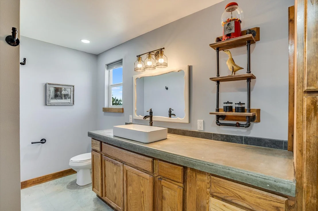 Photo of 5450 County Road 202