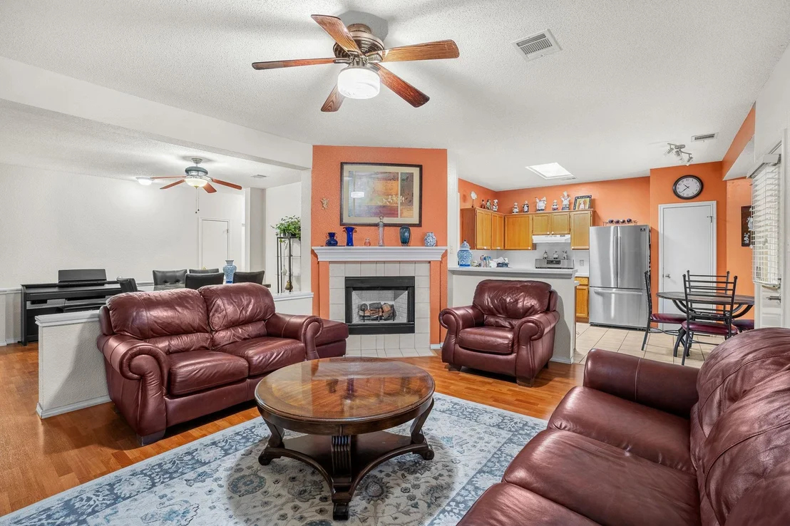 Photo of 1121 Black Locust DR