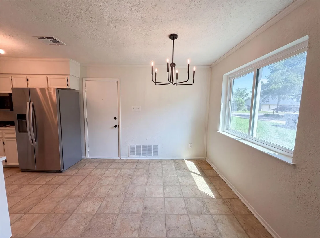 Photo of 501 E Central DR