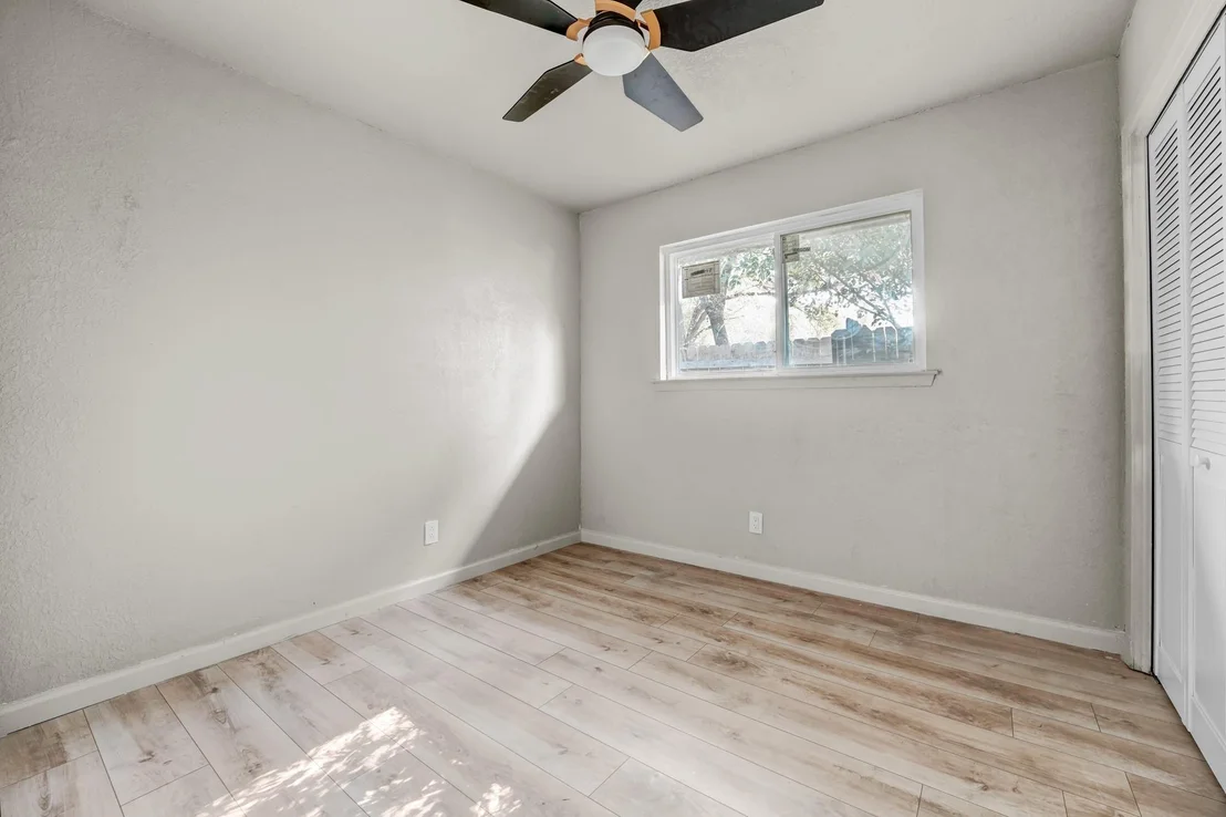 Photo of 3110 Val DR
