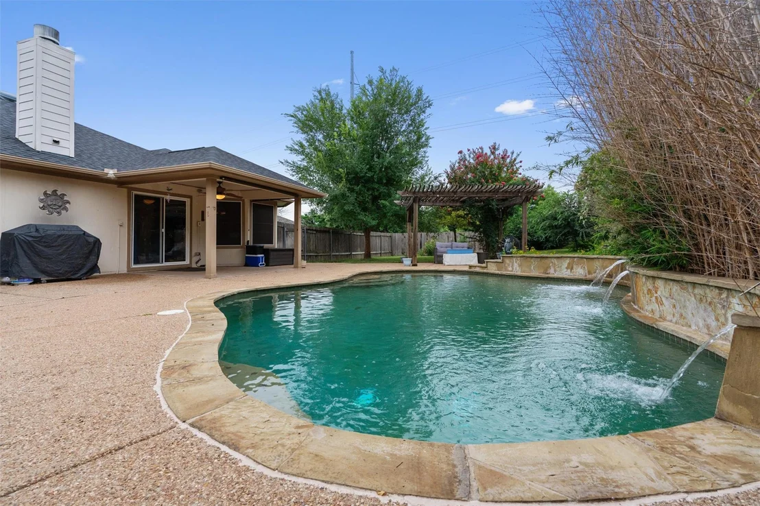 Photo of 903 Ridgemont CIR