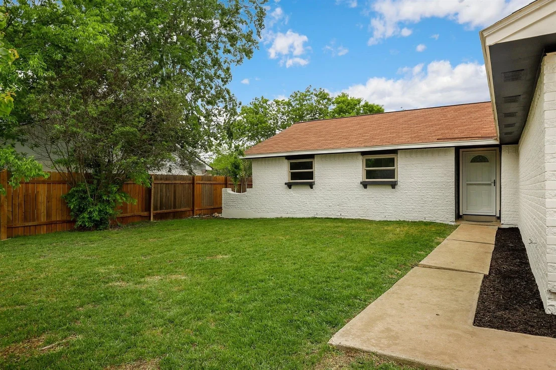 Photo of 1008 Ridgeline DR