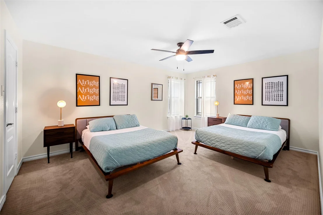 Photo of 321 Angel Oak ST