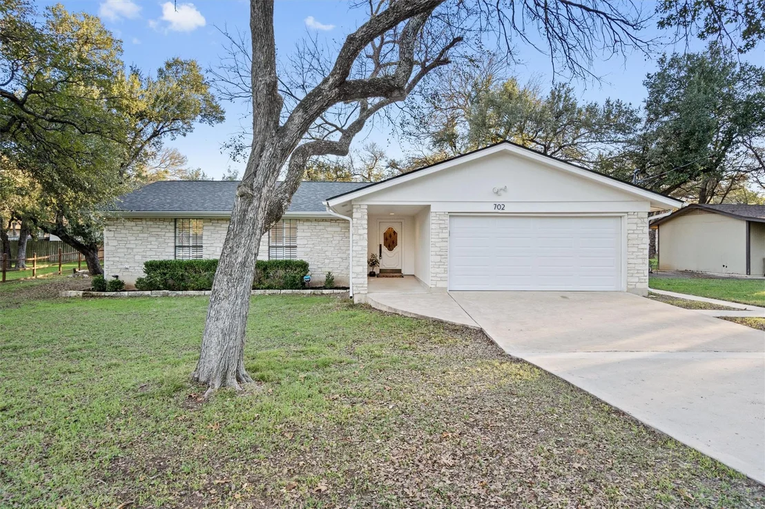 Photo of 702 Bosque TRL