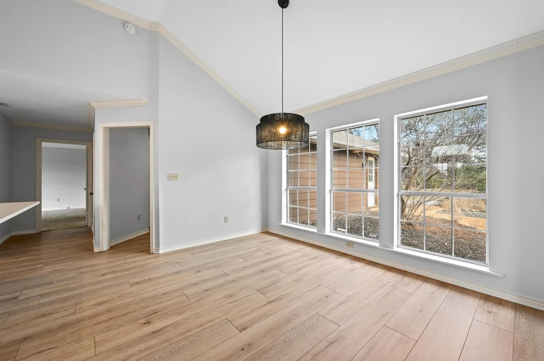 Photo of 140 Barton Ranch CIR