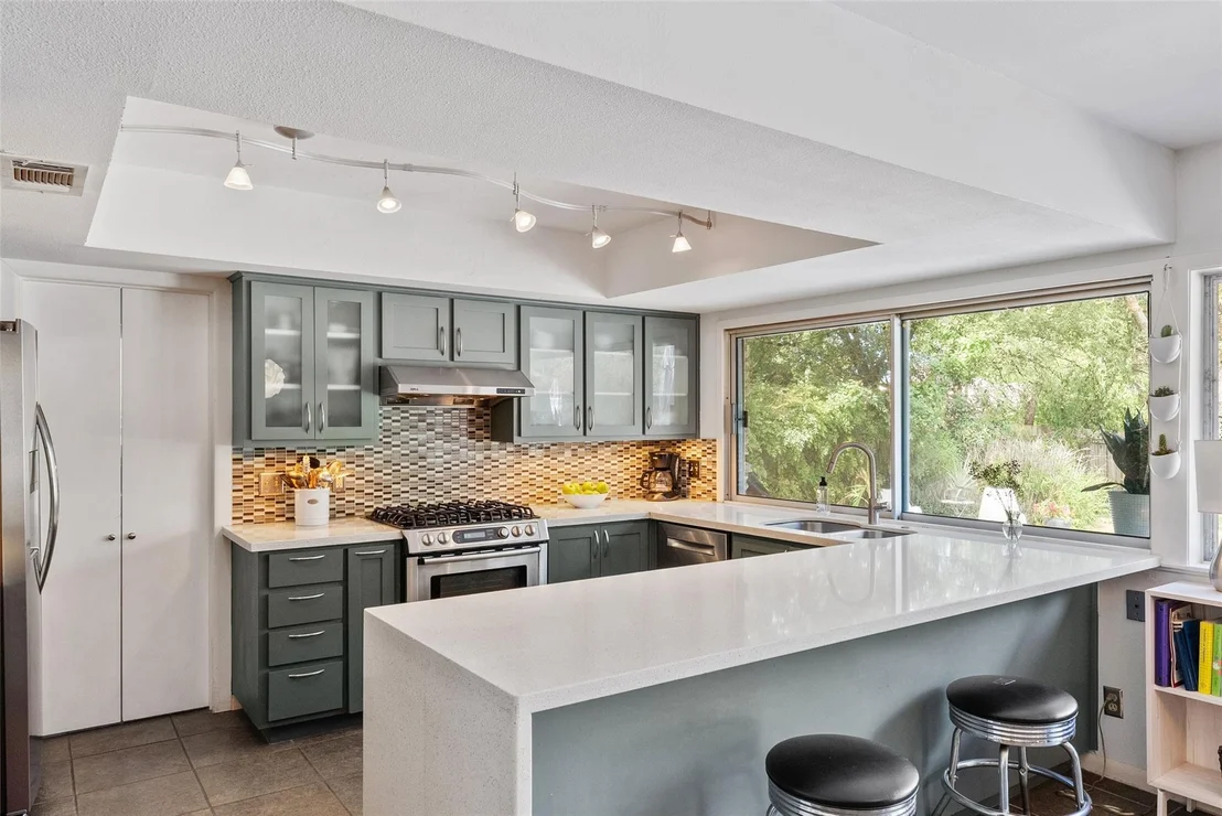 Photo of 8808 Point West DR