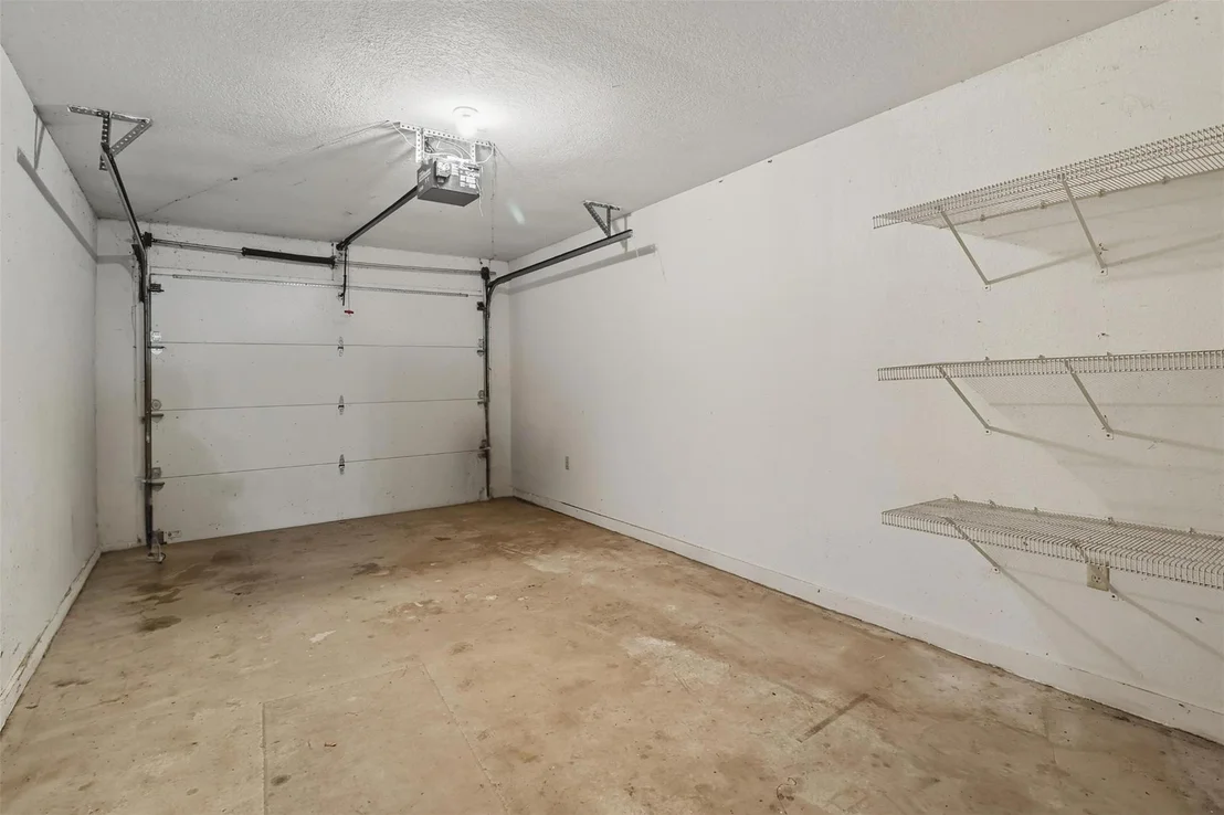 Photo of 601 Lakeshore LOOP