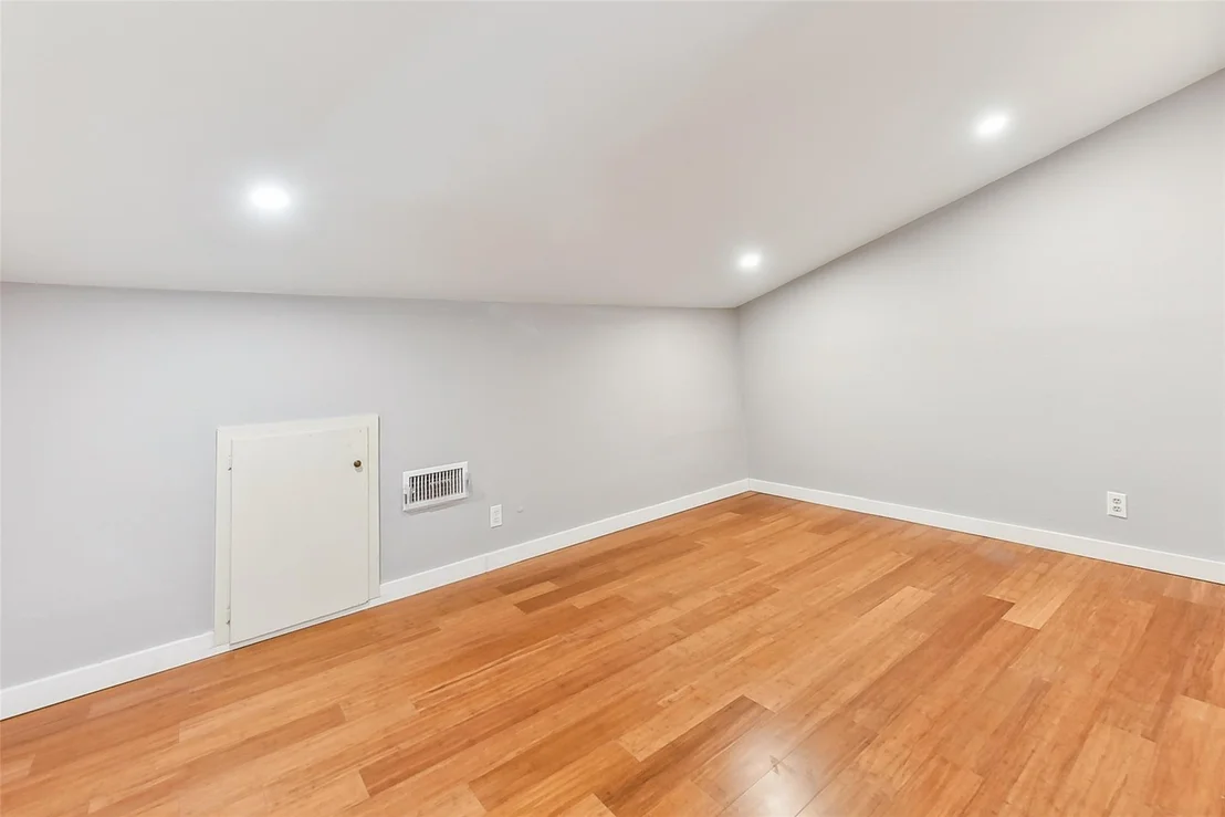 Photo of 6613 Ashland DR
