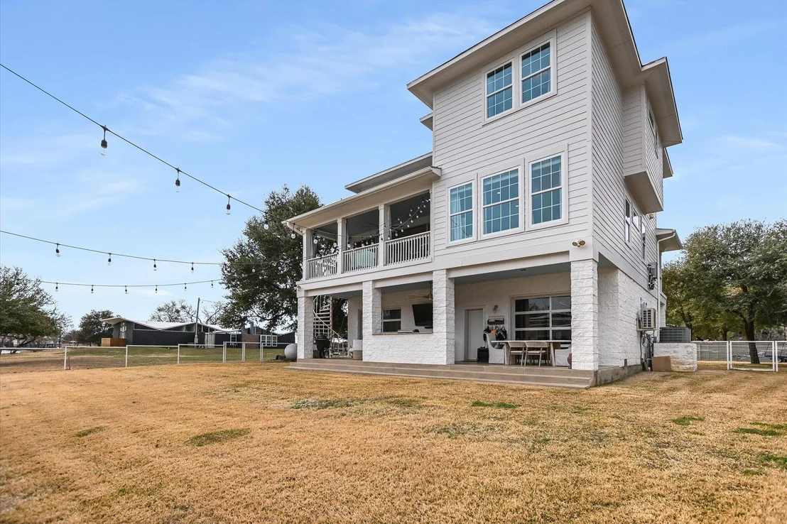 Photo of 513 Oleander DR