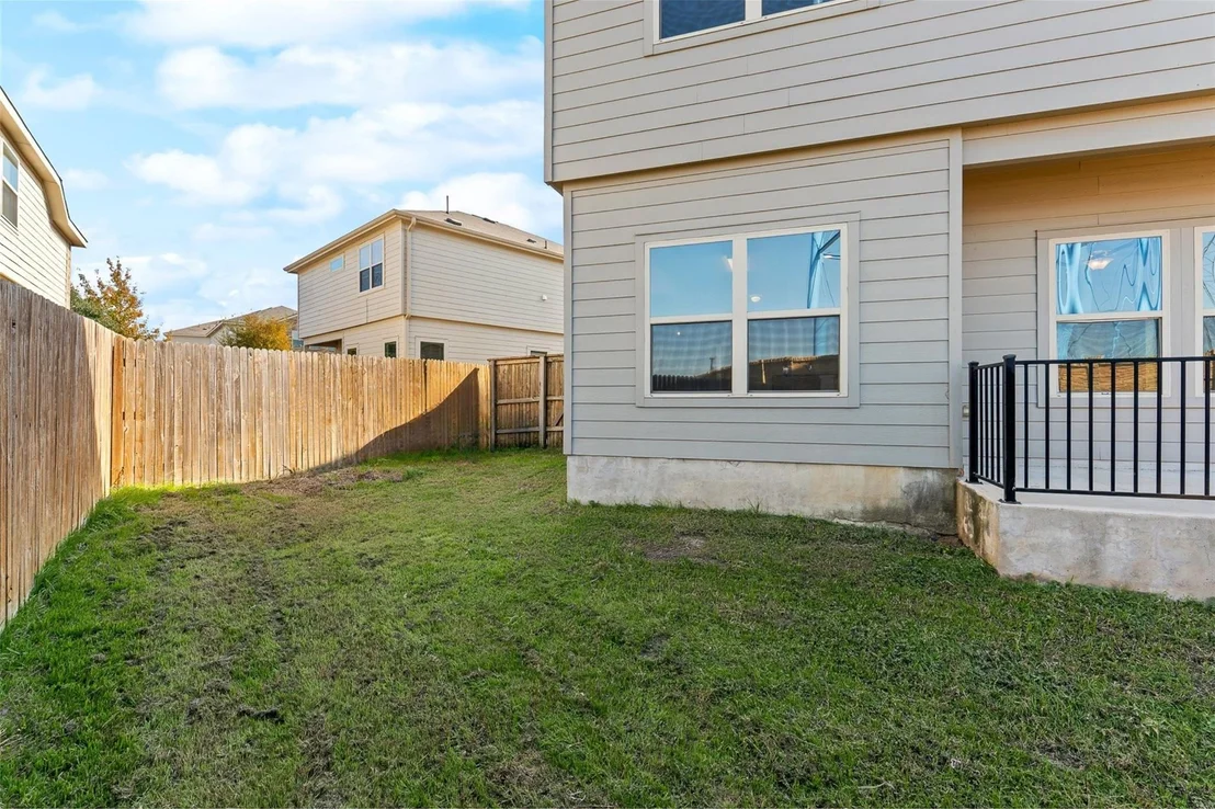 Photo of Unit 13E at 224 Circle WAY