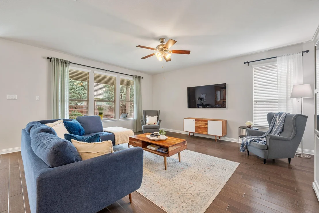 Photo of 2417 Maxwell DR