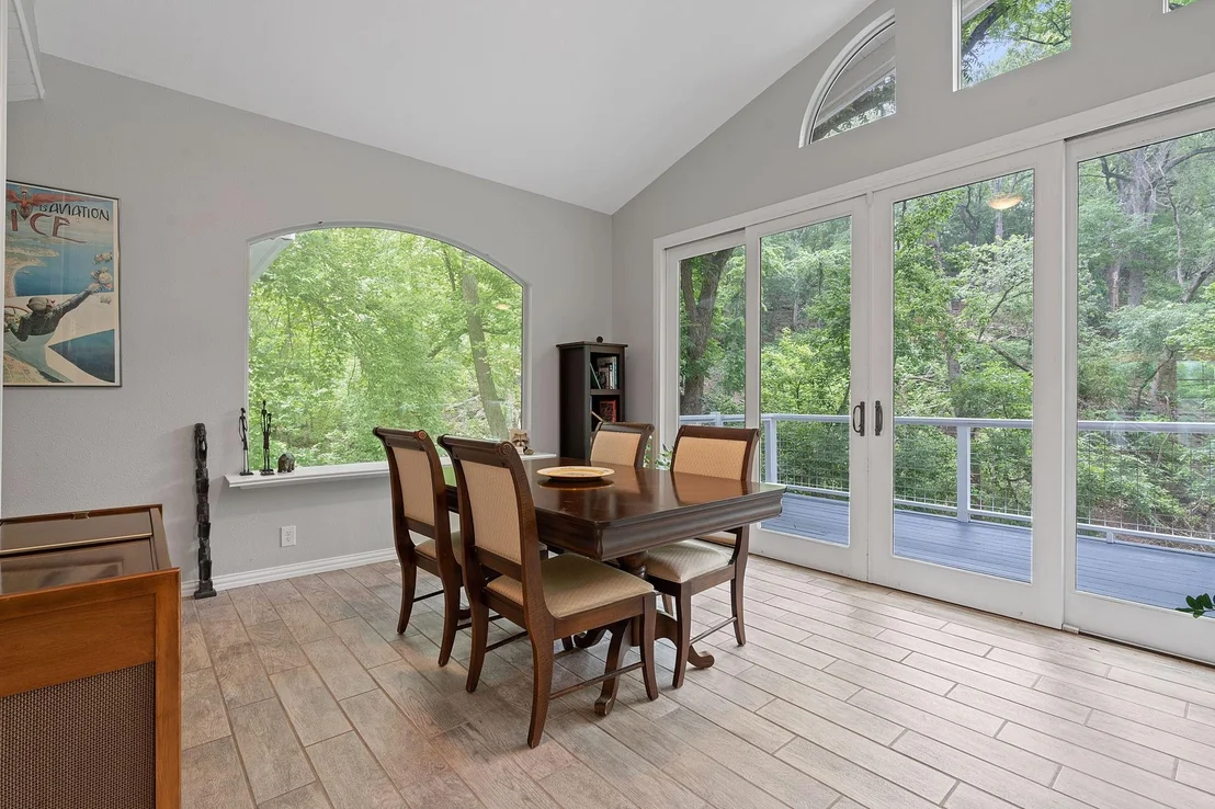 Photo of 2909 Edgewater DR