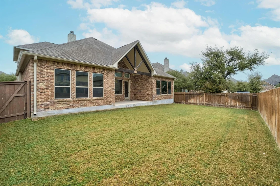 Photo of 932 Mcintosh RD