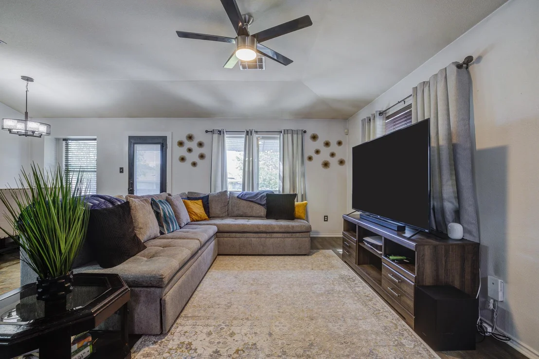 Photo of 1201 N Darjeeling DR