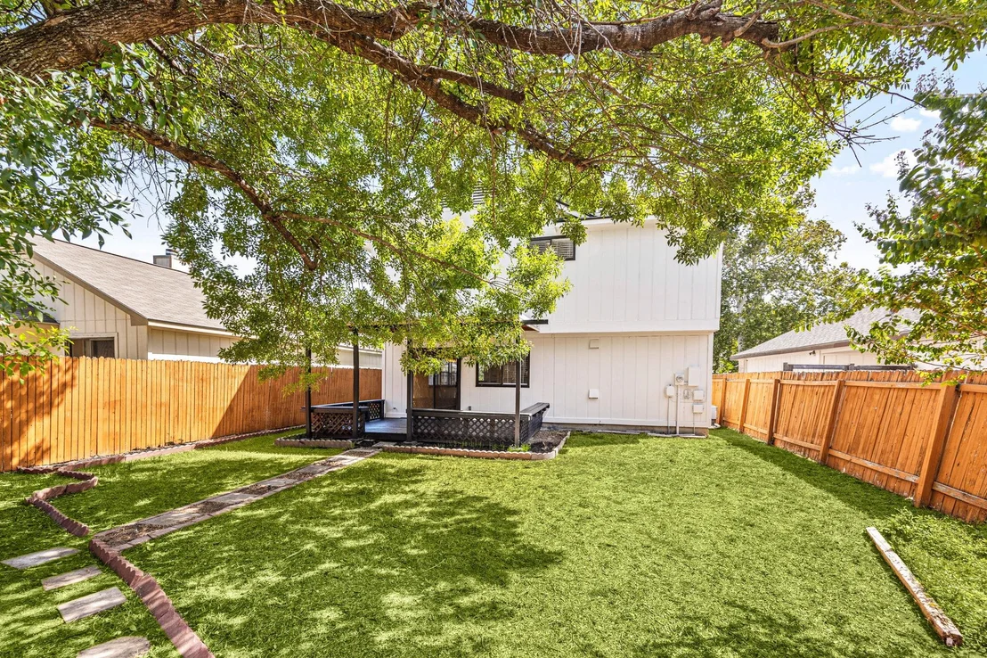 Photo of 2409 Dowd LN
