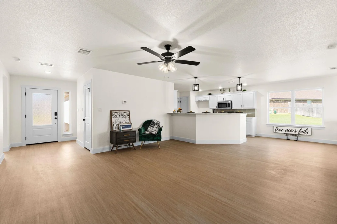 Photo of 2115 Blackhawk LOOP