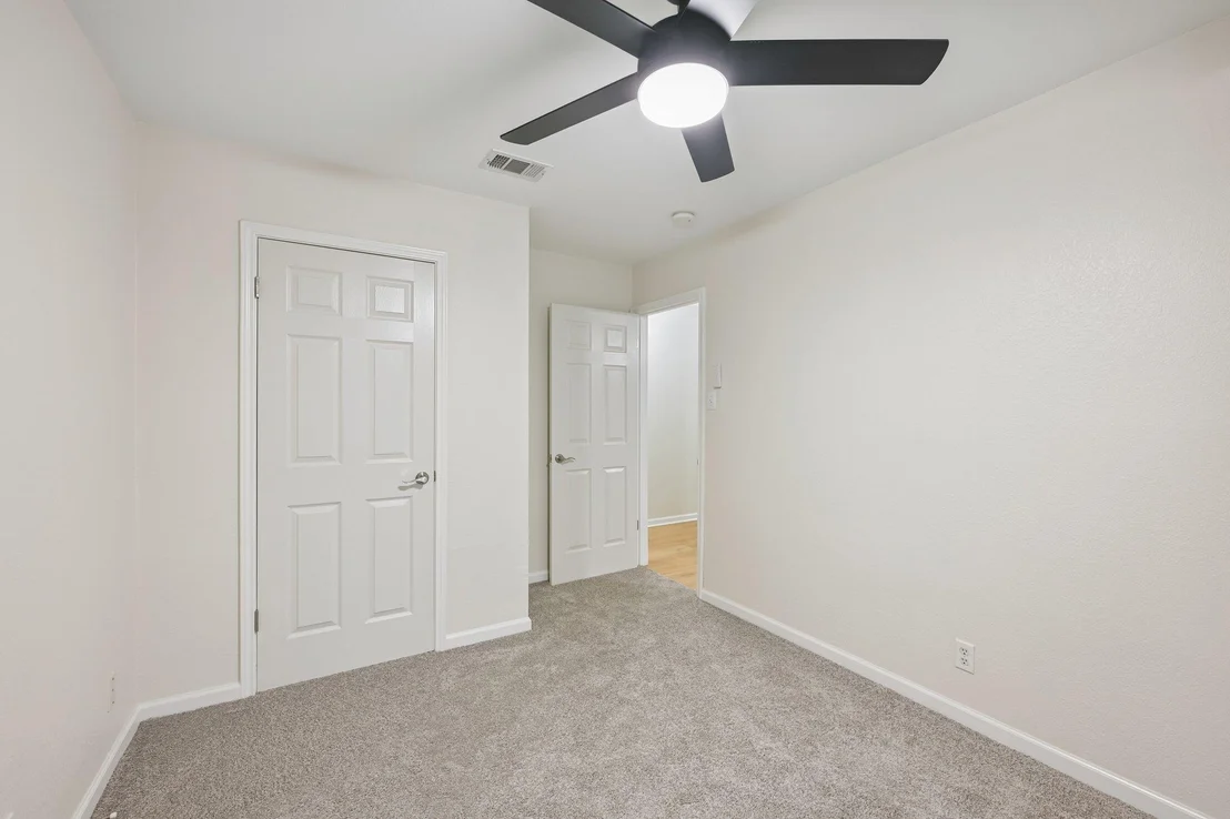 Photo of 500 Britni LOOP