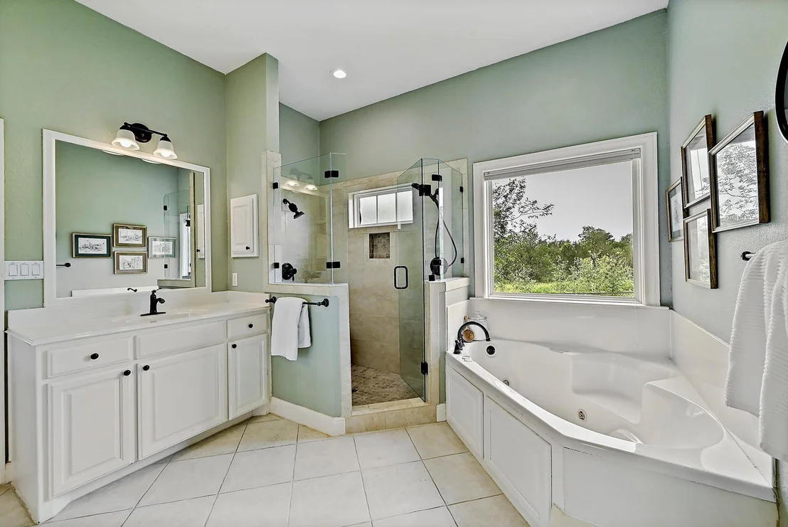 Photo of 948 Upper Elgin River RD